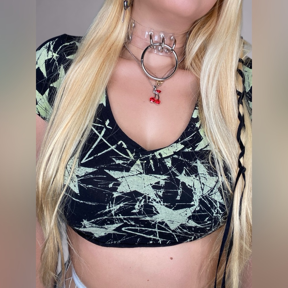 Vintage 00s Grunge Goth Abstract Star Crop Top - Picture 2 of 9